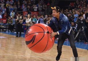 国产篮球搞笑视频过人,国产搞笑视频带你笑对人生