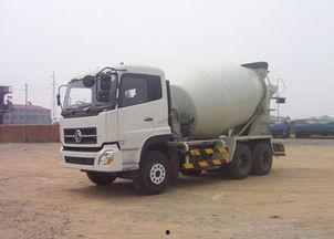 国产水泥搅拌车翻车了视频